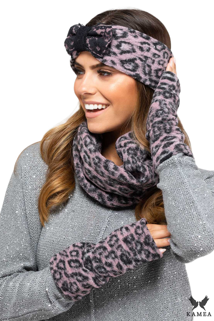 Opaska Damska, Model: Columbia-Opaska, Kolor: różowy, Skład materiału: 56% Wełna; 24% Poliester; 20% Akryl, Przeznaczenie: Jesień/Zima, Rozmiar: Uniwersalny (54-60)