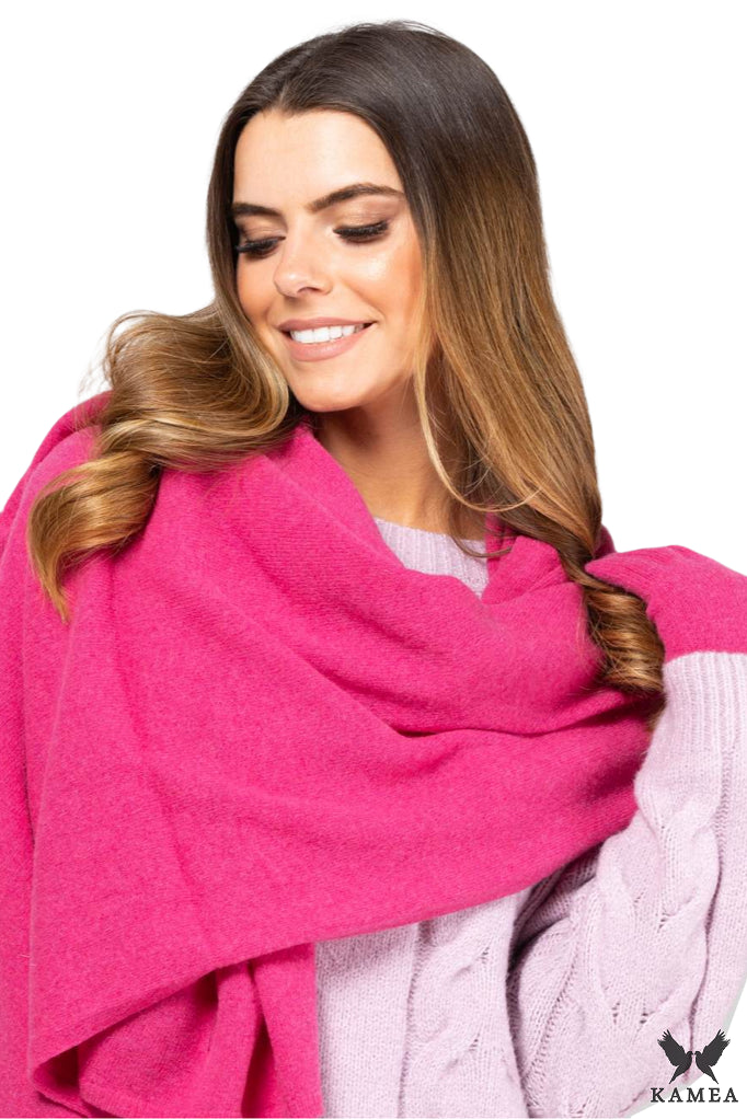 Model: Szalik-01, Kolor: malinowy, Skład materiału: 80% Wełna; 20% Poliamid, Przeznaczenie: Jesień/Zima, Wymiary(długość/szerokość): 180cm/65cm