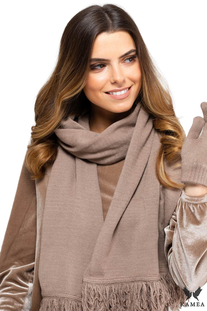 Szalik Damski, Model: Szalik Fringe, Kolor: brązowy, Skład materiału: 40% Akryl; 25% Wiskoza; 20% Wełna; 15% Elastan