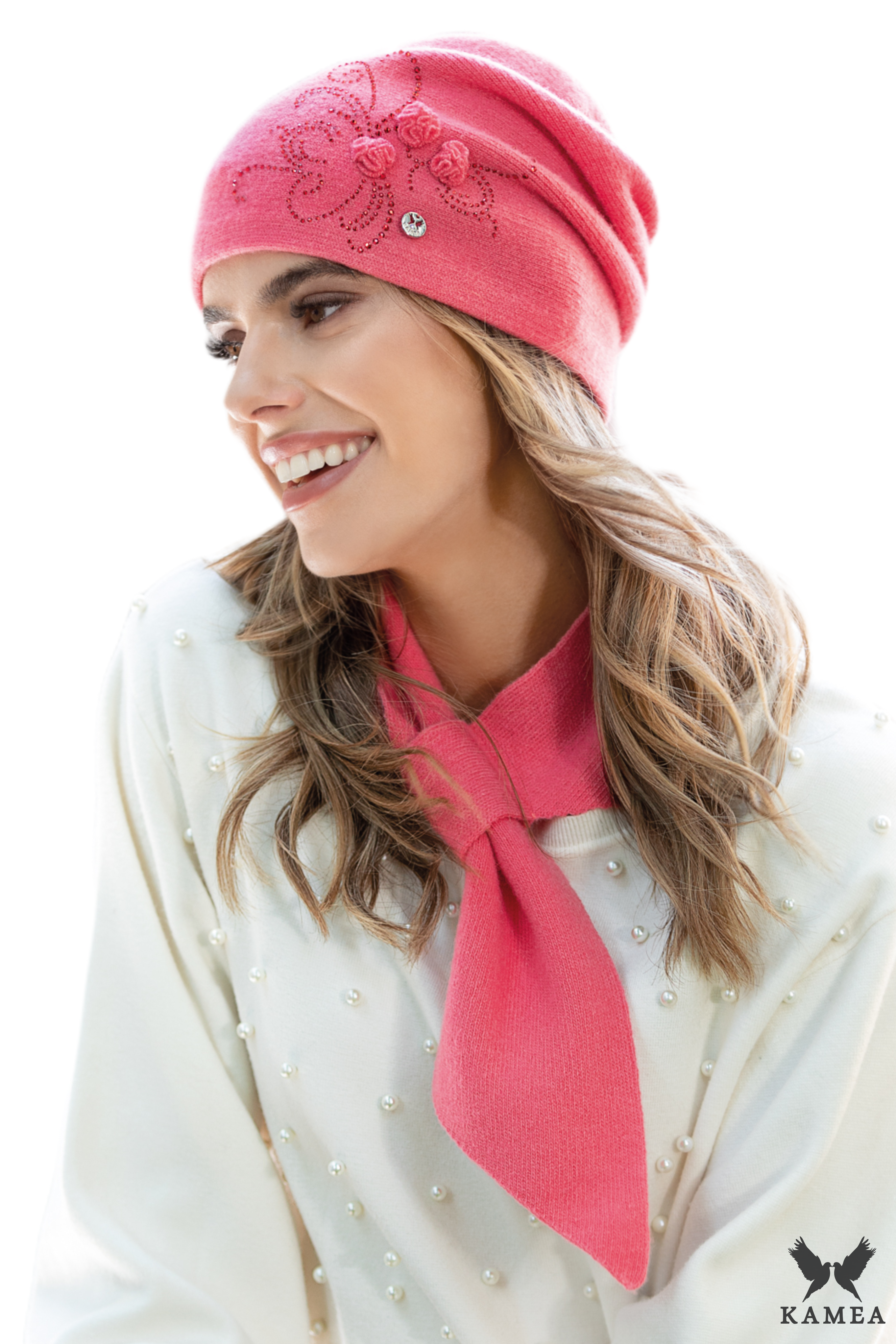 Czapka Damska, Model: Melisa, Kolor: koralowy, Skład materiału: 100% Wełna, Rozmiar: Uniwersalny (54-60) (Czapka Damska, zdjęcie 2)