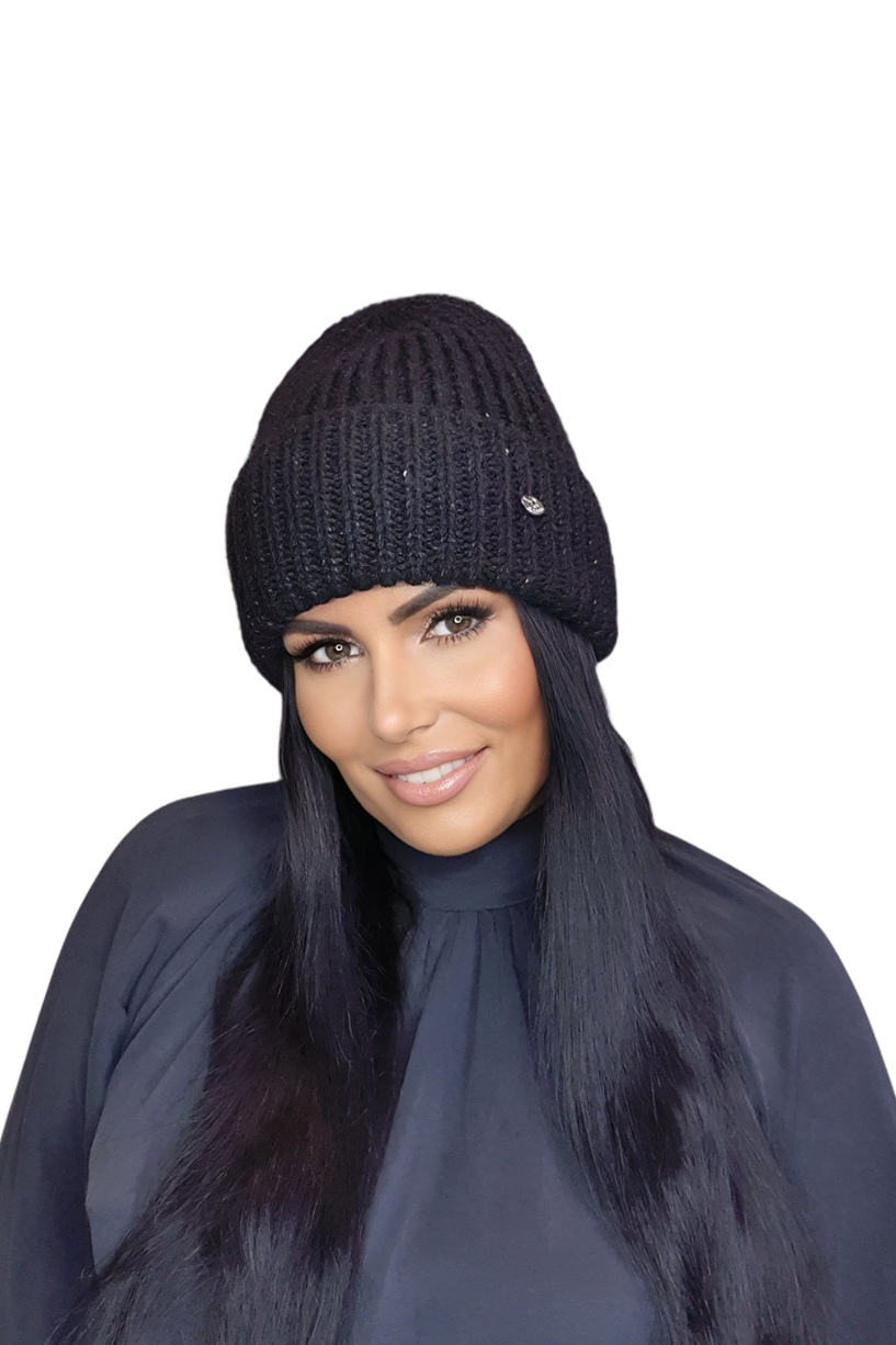 Czapka MOHANA w uniwersalnym rozmiarze, z grubymi splotami, zapewniająca komfort cieplny w chłodne dni | KAMEA | Spironik.pl