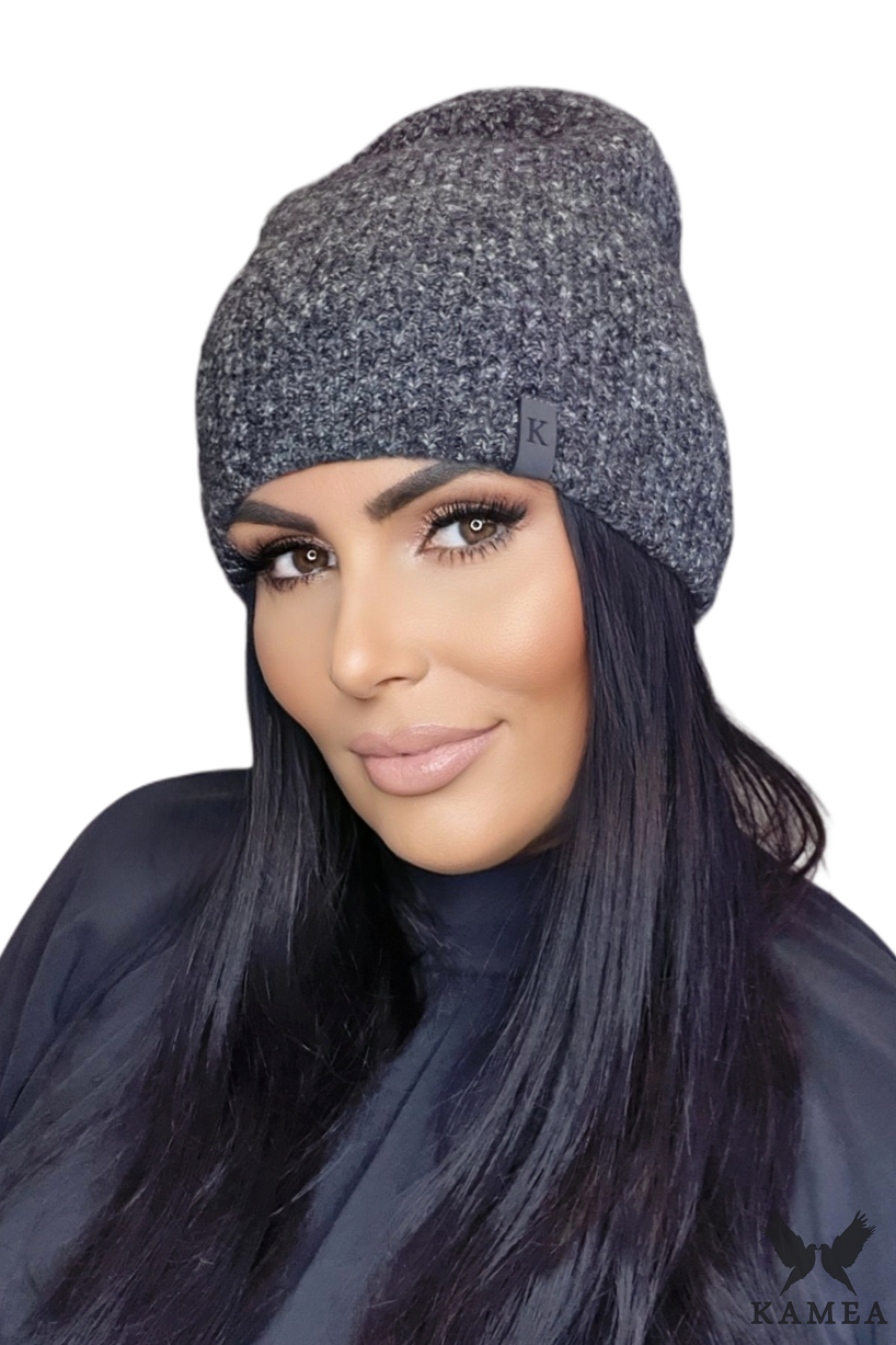 Čepice, Model: Ceres, Barva: grafitová, Složení materiálu: 32% Poliakryl; 27% Polyamid; 26% Bavlna; 14% Vlna; 1% Elastan, Určení: Podzim/Zima, Velikost: Univerzální (54-60) (Čepice, fotografie 2)