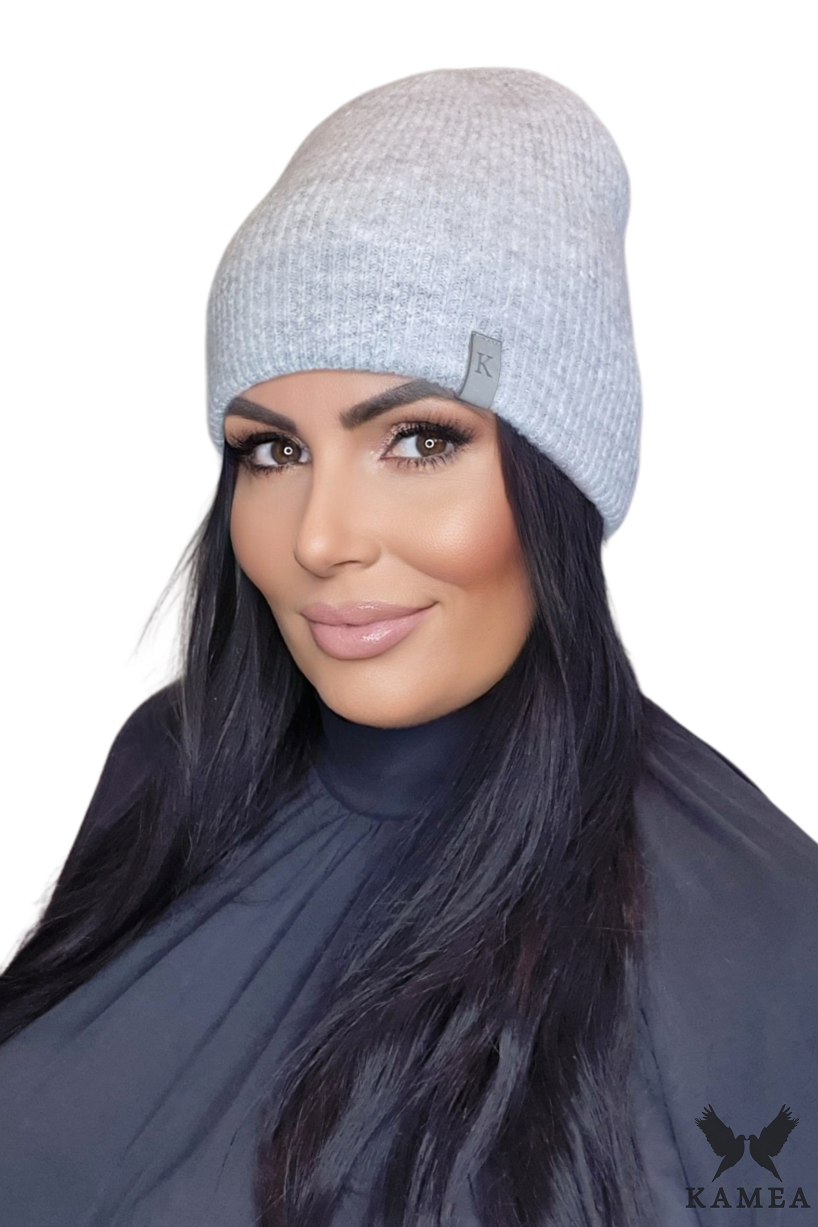 Czapka Damska, Model: Ceres, Kolor: szary, Skład materiału: 32% Poliakryl; 27% Poliamid; 26% Bawełna; 14% Wełna; 1% Elastan, Przeznaczenie: Jesień/Zima, Rozmiar: Uniwersalny (54-60)