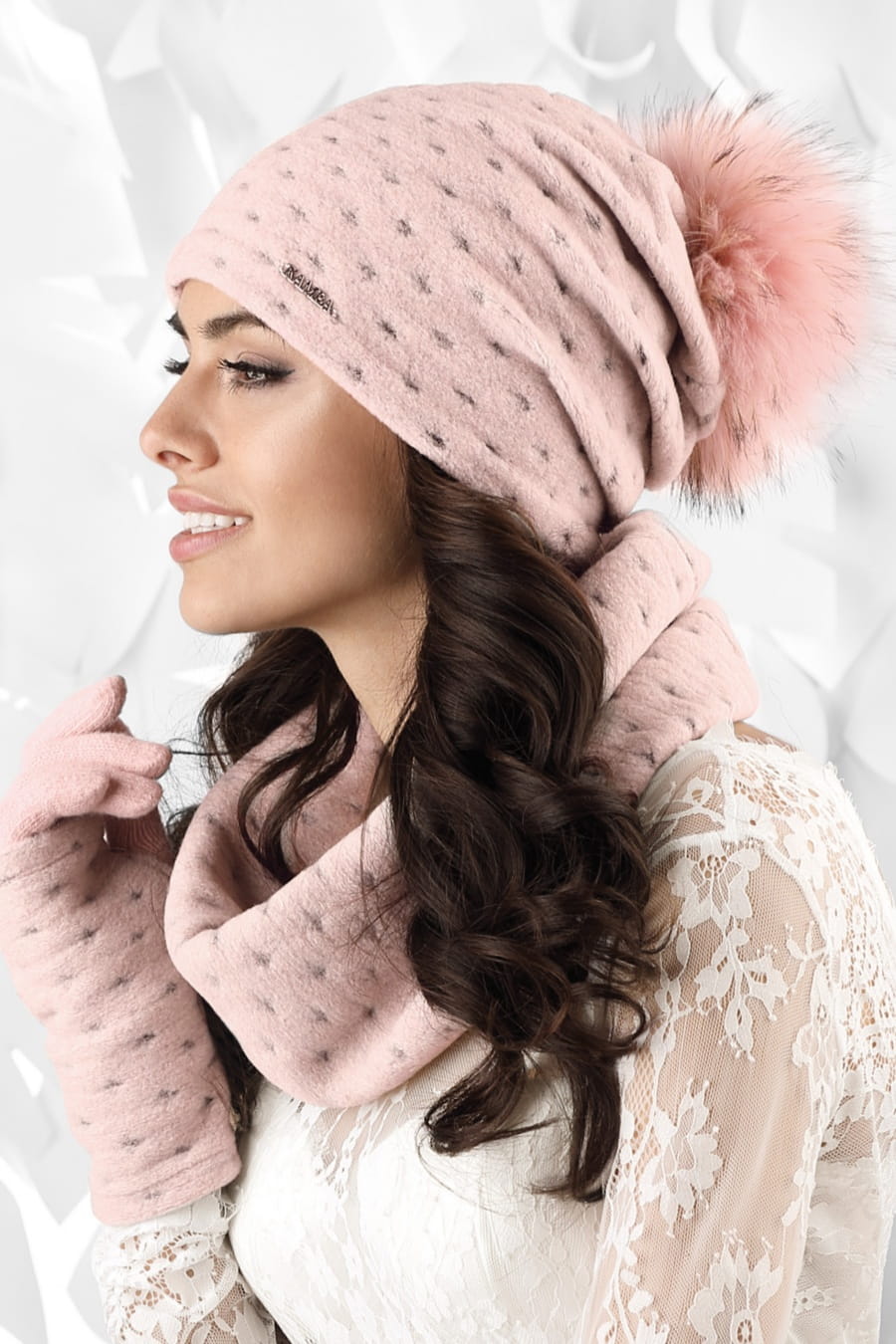 Komin Damski, Model: Cal-Komin, Kolor: różowy, Skład materiału: 60% Wełna; 20% Akryl; 20% Poliester; Podszewka: 100% Poliester (Komin Damski, zdjęcie 3)