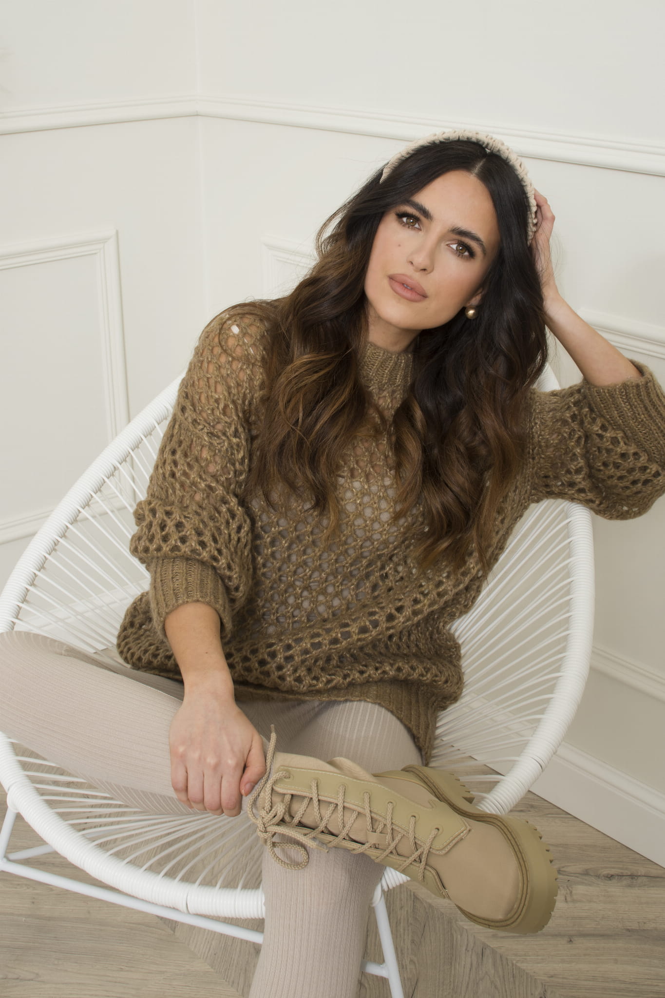 Sweter Damski, Model: Malika-Sweter, Kolor: ciemny beżowy, Skład materiału: 32% Polyamid; 19% Poliester; 19% Merynos Wełna; 15% Wiskoza; 15% Kid Moher (Sweter Damski, zdjęcie 3)