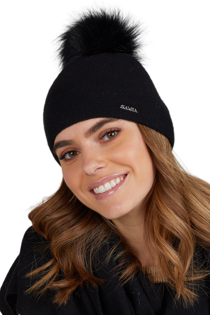 Czapka Damska, Model: Mediolan, Kolor: czarny, Skład materiału: 80% Wełna; 20% Poliamid, Rozmiar: Uniwersalny (54-60)