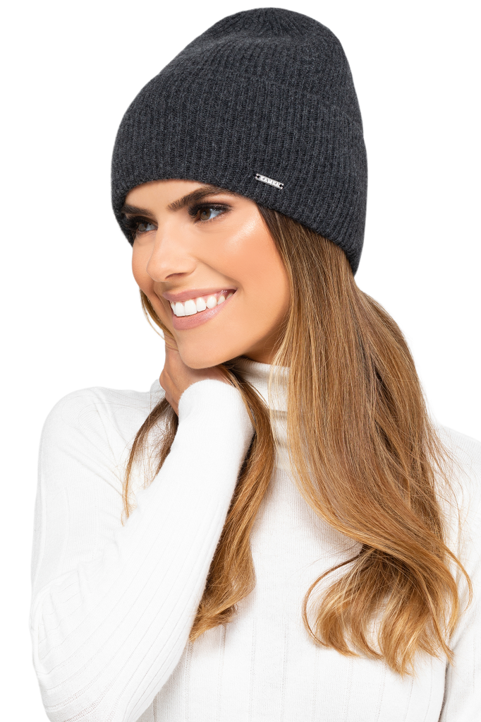 Czapki, Model: Modesto, Kolor: grafitowy, Skład materiału: 80 % Ultrafine Merino Wełna; 20% Kaszmir, Przeznaczenie: Jesień/Zima, Rozmiar: Uniwersalny (54-60)