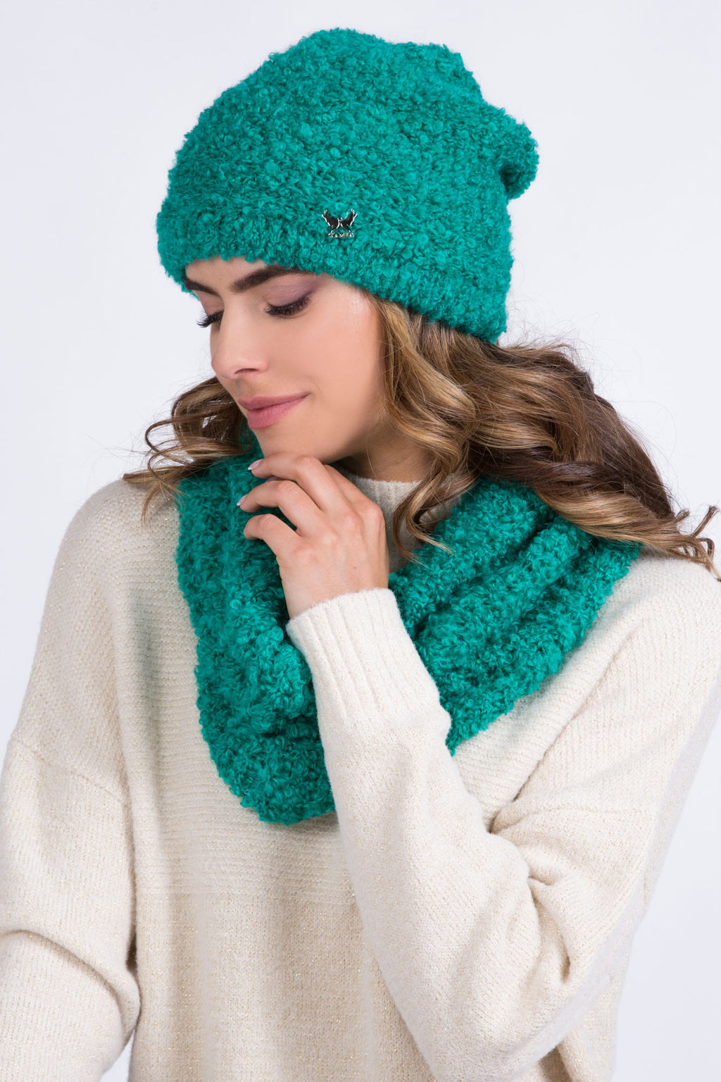 Komplet (Czapka+ Komin), Model: Nimfa-Komplet, Kolor: turkusowy, Skład materiału: 38% Akryl; 25% Moher; 20% Wełna; 17% Poliamid, Rozmiar: Uniwersalny (54-60) (Komplet (Czapka+ Komin), zdjęcie 2)