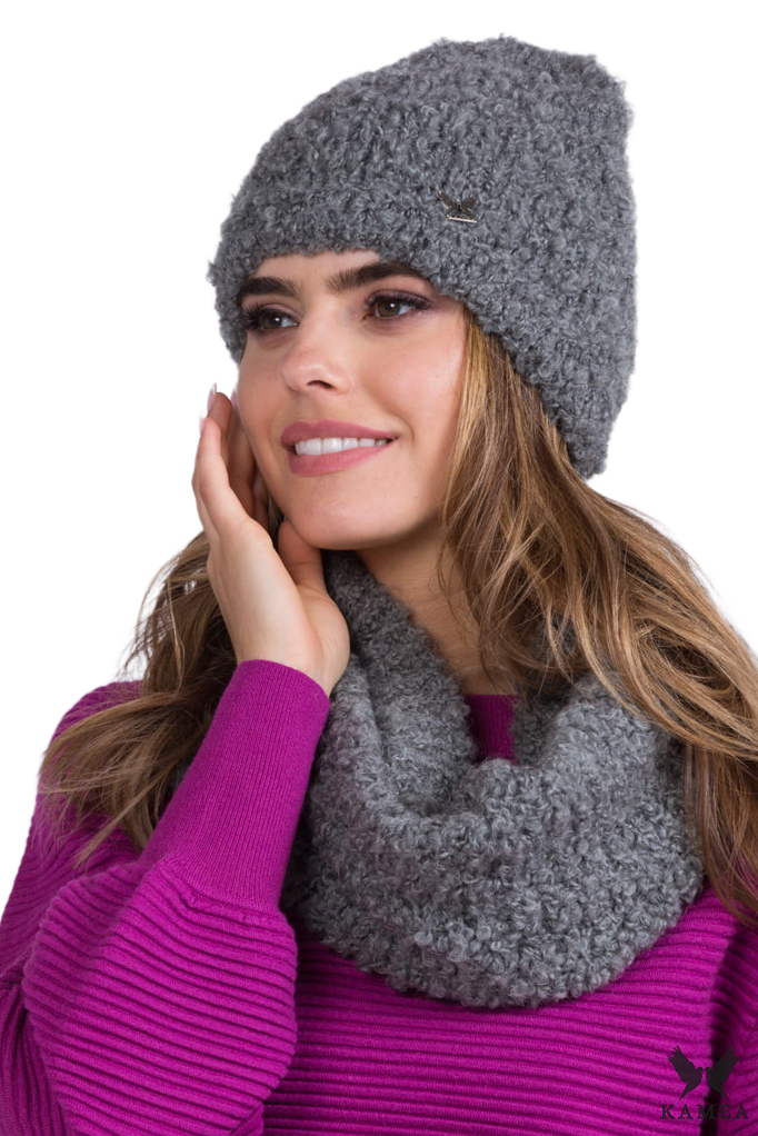 Komplet (Czapka+ Komin), Model: Nimfa-Komplet, Kolor: grafitowy, Skład materiału: 38% Akryl; 25% Moher; 20% Wełna; 17% Poliamid, Rozmiar: Uniwersalny (54-60)