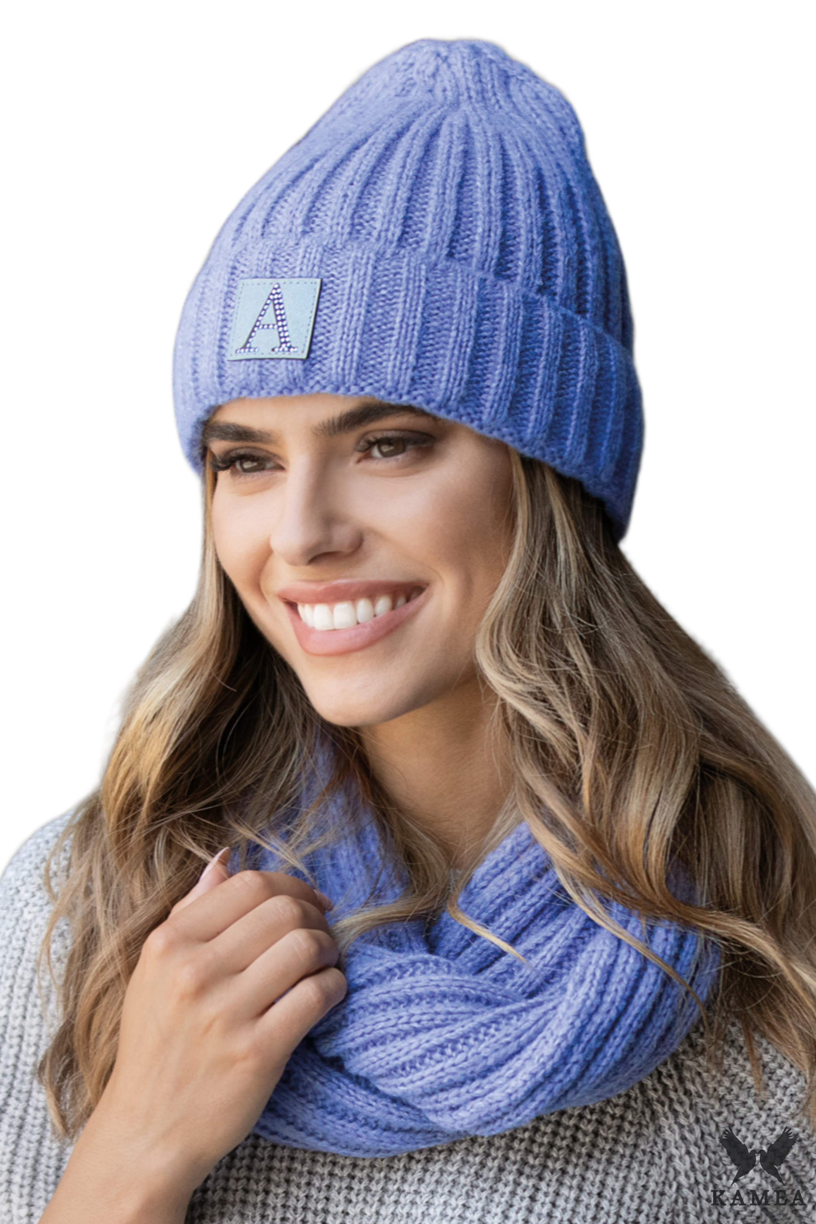 Komplet (Czapka + Komin), Model: Macumba-Komplet, Kolor: niebieski, Skład materiału: 57% Akryl; 29% Poliamid; 7% Wiskoza; 7% Wełna, Przeznaczenie: Jesień/Zima, Wymiary(długość/szerokość): 65cm/26cm