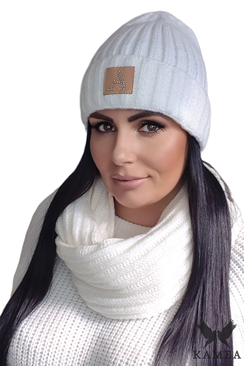 Komplet (Czapka + Komin), Model: Macumba-Komplet, Kolor: ekru, Skład materiału: 57% Akryl; 29% Poliamid; 7% Wiskoza; 7% Wełna, Przeznaczenie: Jesień/Zima, Wymiary(długość/szerokość): 65cm/26cm