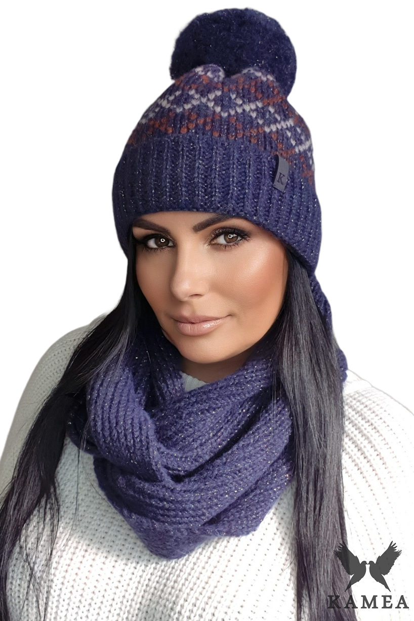 Komplet (Czapka+ Komin), Model: Margerita-Komplet, Kolor: granatowy, Skład materiału: 45% Akryl; 19% Wełna; 14% Poliamid; 13% Poliester; 9% Metallic; Podszewka: 100% Poliester, Rozmiar: Uniwersalny (54-60)