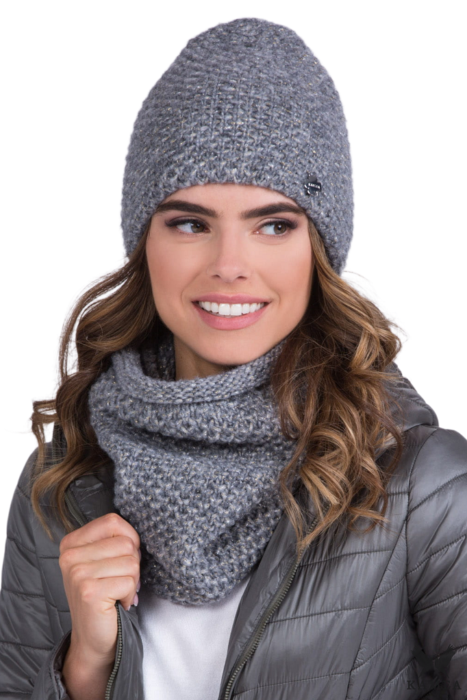 Komplet (Czapka+ Komin), Model: Wilma-Komplet, Kolor: szary, Skład materiału: 44% Poliakryl; 21% Poliester Metalic; 20% Poliamid; 10% Wełna; 5% Alpaka, Rozmiar: Uniwersalny (54-60)
