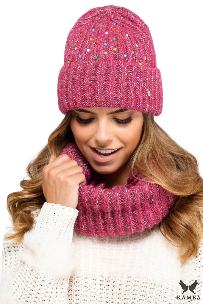 Komplet (Czapka+ Komin), Model: Gijon-Komplet, Kolor: malinowy, Skład materiału: 26% Poliakryl; 24% Wełna; 16% Poliamid; 15% Poliester; 9%  Bawełna; 7% Jedwab; 3% Wiskoza, Rozmiar: Uniwersalny (54-60)