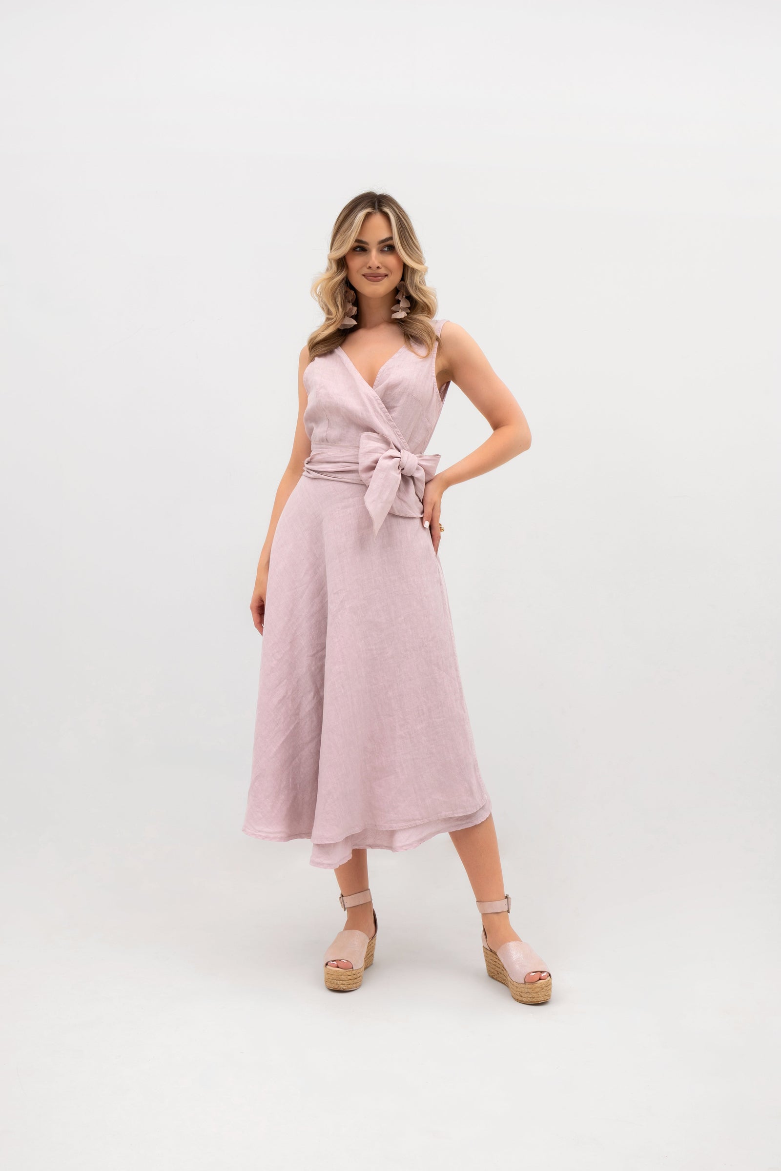 Linen wrap midi dress with tie - classic A-line silhouette. Color Pink | Spironik.pl
