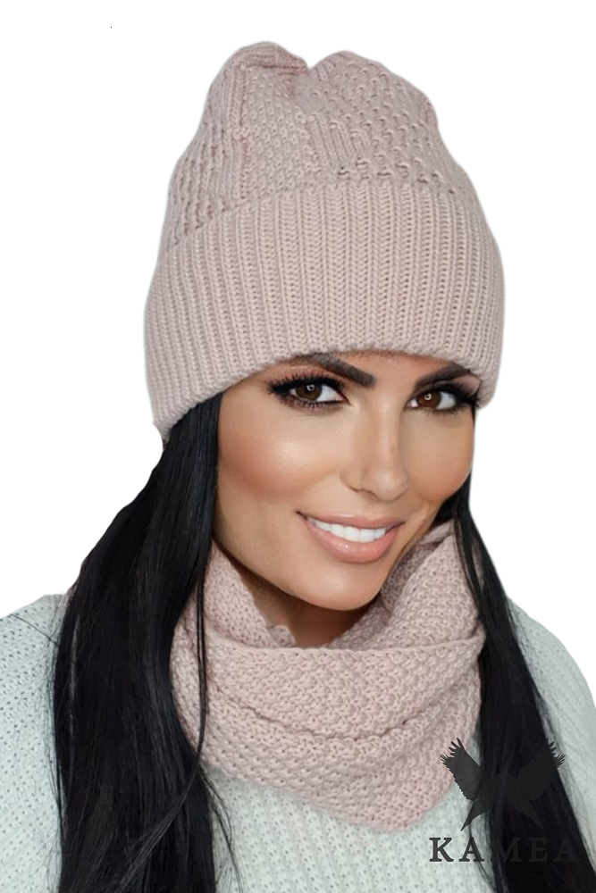 Komplet (Czapka + Komin), Model: Safona-Komplet, Kolor: różowy, Skład materiału: 50% Akryl; 30% Wełna; 20% Poliamid, Przeznaczenie: Jesień/Zima, Wymiary(długość/szerokość): 70cm/30cm