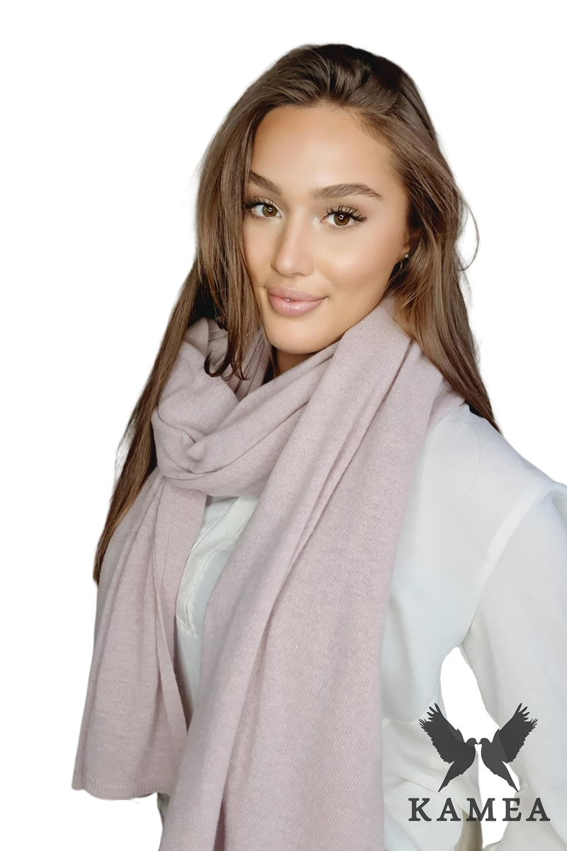 Model: Szalik-01, Kolor: różowy, Skład materiału: 80% Wełna; 20% Poliamid, Przeznaczenie: Jesień/Zima, Wymiary(długość/szerokość): 180cm/65cm