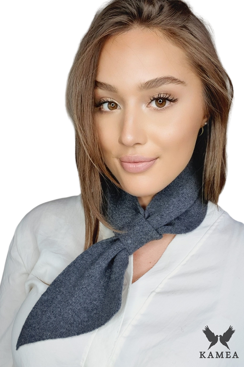 Szalik Damski, Model: Szalik-08, Kolor: grafitowy, Skład materiału: 80% Wełna; 20% Poliamid