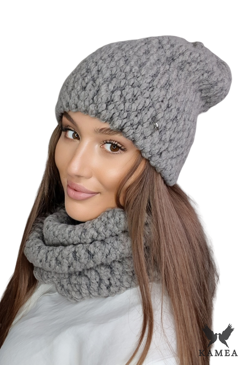 Komplet (Czapka + Komin), Model: Lamia-Komplet, Kolor: brązowy, Skład materiału: 76% Wełna; 24 Poliamid, Przeznaczenie: Jesień/Zima, Wymiary(długość/szerokość): 30cm/38cm