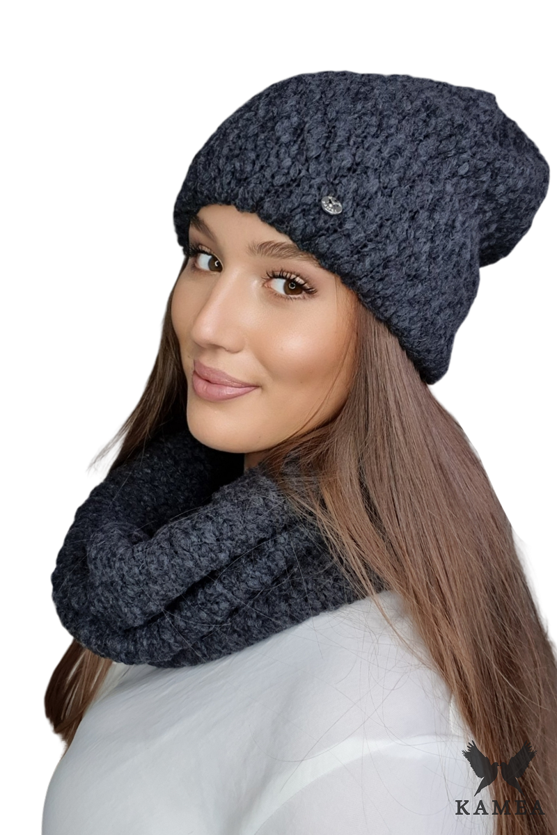 Komplet (Czapka + Komin), Model: Lamia-Komplet, Kolor: grafitowy, Skład materiału: 76% Wełna; 24 Poliamid, Przeznaczenie: Jesień/Zima, Wymiary(długość/szerokość): 30cm/38cm (Komplet (Czapka + Komin), zdjęcie 2)