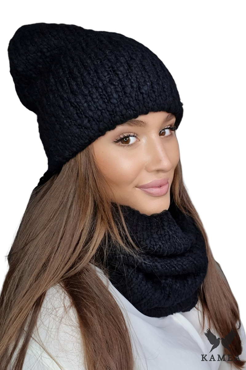 Komplet (Czapka + Komin), Model: Lamia-Komplet, Kolor: czarny, Skład materiału: 76% Wełna; 24 Poliamid, Przeznaczenie: Jesień/Zima, Wymiary(długość/szerokość): 30cm/38cm (Komplet (Czapka + Komin), zdjęcie 2)