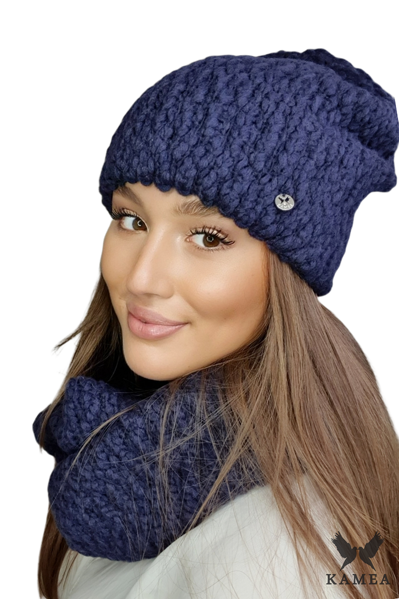 Komplet (Czapka + Komin), Model: Lamia-Komplet, Kolor: granatowy, Skład materiału: 76% Wełna; 24 Poliamid, Przeznaczenie: Jesień/Zima, Wymiary(długość/szerokość): 30cm/38cm (Komplet (Czapka + Komin), zdjęcie 2)