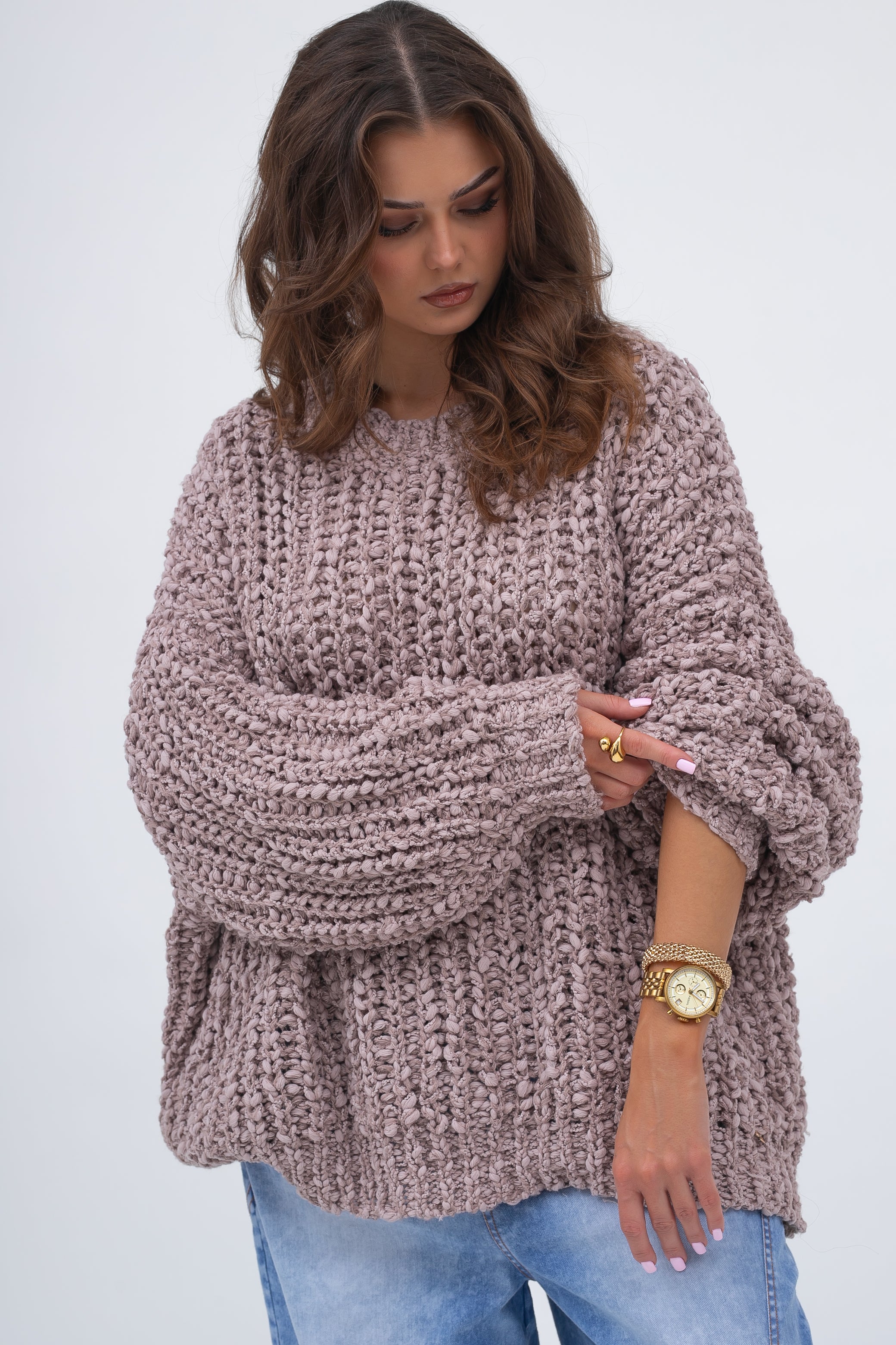 Stylowy sweter oversize CLOUD w odcieniu cappuccino, łączący wygodę z modnym wyglądem | Bastet | Spironik.pl
