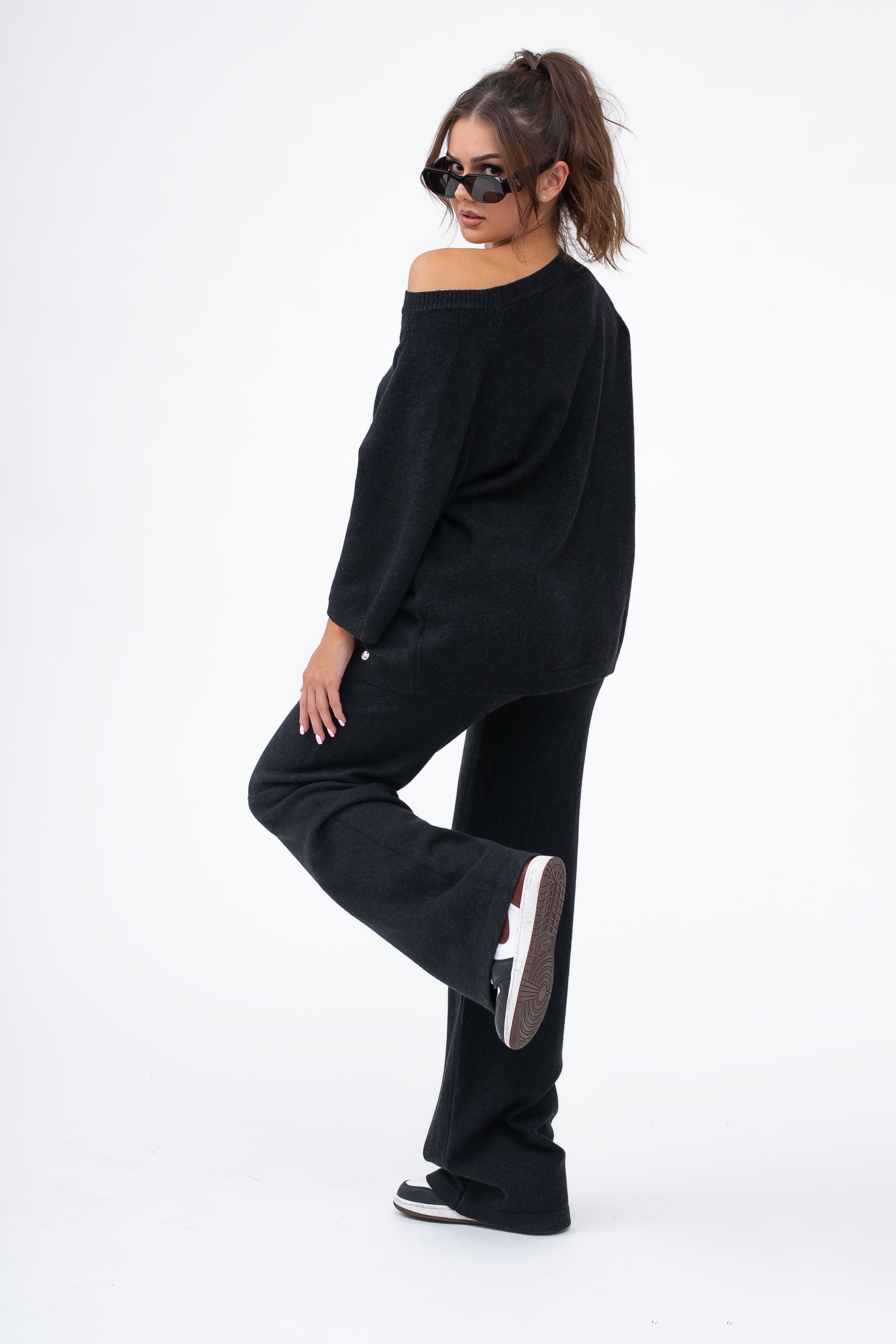 Luksusowy komplet COMO, łączący komfort i elegancję w codziennych stylizacjach | Bastet | Spironik.pl