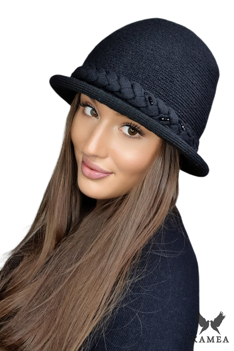Kapelusz Damski, Model: Farida, Kolor: czarny, Skład materiału: 50% Akryl; 30% Wełna; 10% Wiskoza; 10% Alpaka, Przeznaczenie: Jesień/Zima, Rozmiar: Uniwersalny (54-60)