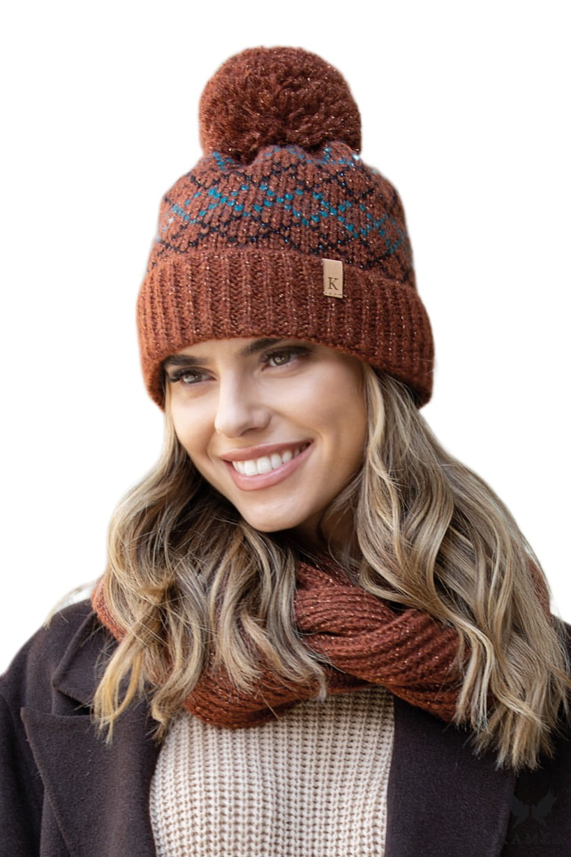 Komplet (Czapka+ Komin), Model: Margerita-Komplet, Kolor: rudy, Skład materiału: 45% Akryl; 19% Wełna; 14% Poliamid; 13% Poliester; 9% Metallic; Podszewka: 100% Poliester, Rozmiar: Uniwersalny (54-60)