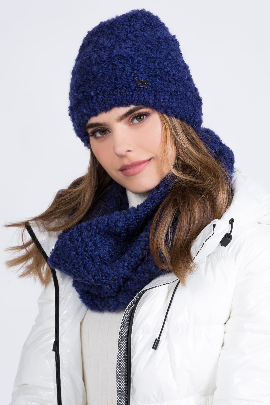 Komplet (Czapka+ Komin), Model: Nimfa-Komplet, Kolor: granatowy, Skład materiału: 38% Akryl; 25% Moher; 20% Wełna; 17% Poliamid, Rozmiar: Uniwersalny (54-60) (Komplet (Czapka+ Komin), zdjęcie 2)