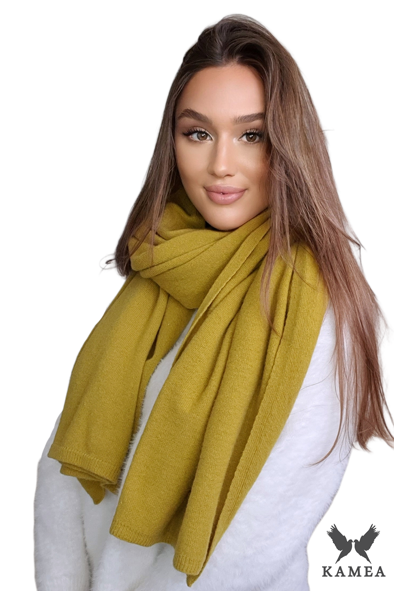 Model: Szalik-01, Kolor: limonka, Skład materiału: 80% Wełna; 20% Poliamid, Przeznaczenie: Jesień/Zima, Wymiary(długość/szerokość): 180cm/65cm