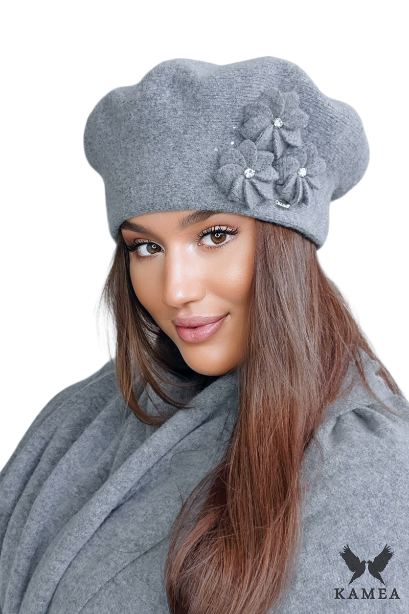 Beret Damski, Model: Salima, Kolor: srebrny, Skład materiału: 80% Wełna; 20% Poliamid, Przeznaczenie: Jesień/Zima, Rozmiar: Uniwersalny (54-60)