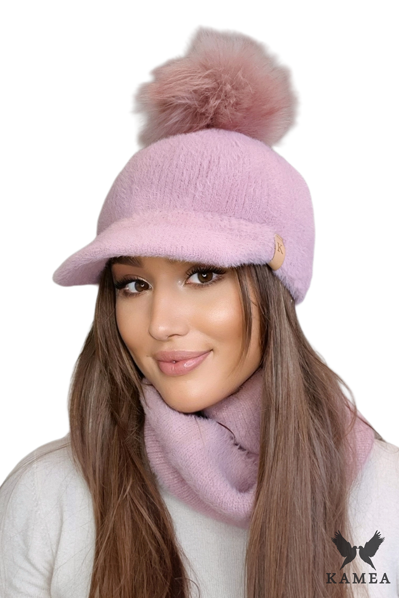 Widok z boku na ciepłą czapkę KORYNA z poliamidu, idealną na jesień i zimę | KAMEA | Spironik.pl