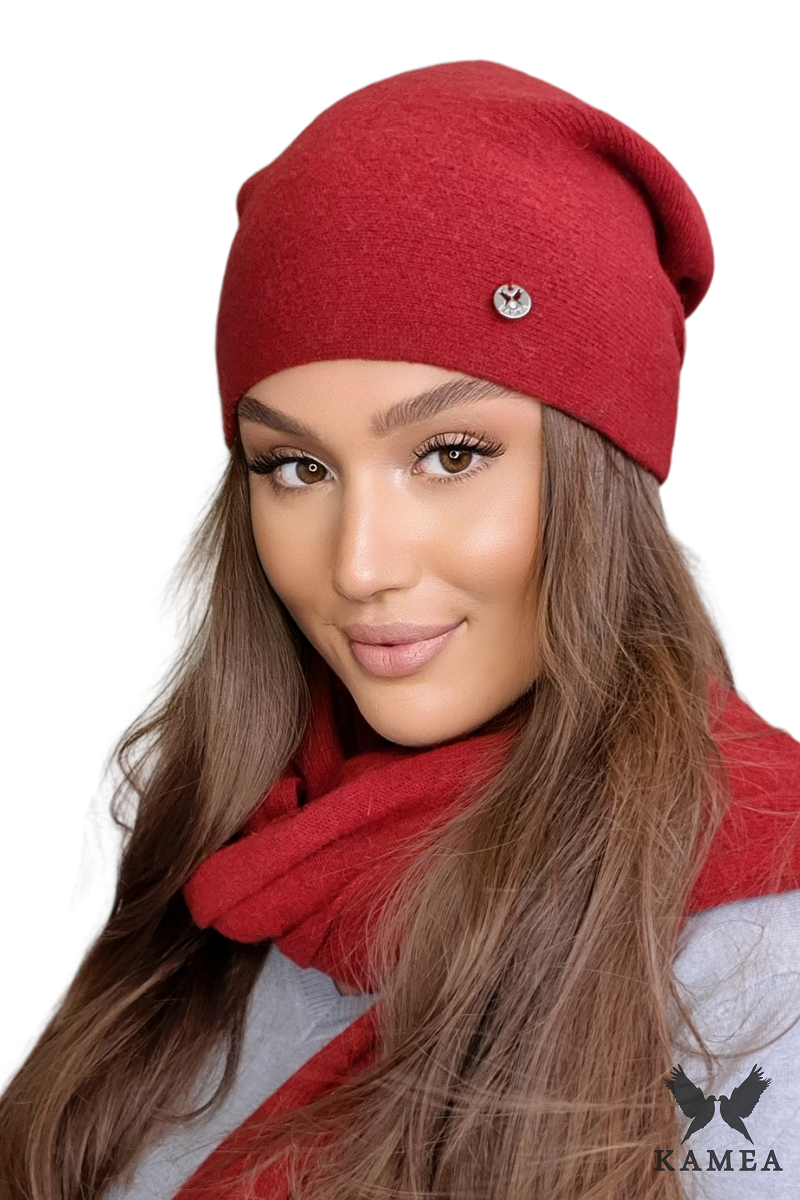 Czapka Damska, Model: Lara-00, Kolor: wino, Skład materiału: 80% Wełna; 20% Poliamid, Rozmiar: Uniwersalny (54-60)