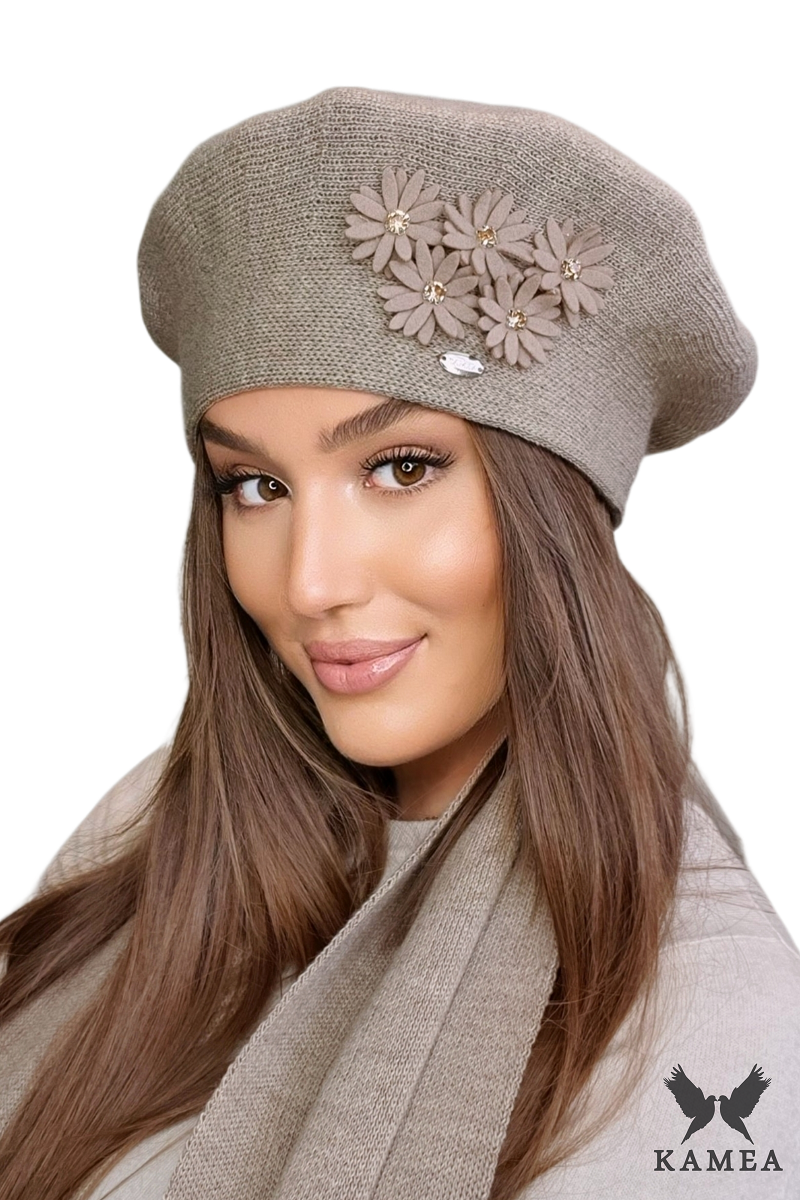 Beret Damski, Model: Tala, Kolor: ciemny beżowy, Skład materiału: 50% Akryl; 30% Wełna; 20% Poliamid, Przeznaczenie: Jesień/Zima, Rozmiar: Uniwersalny (54-60)