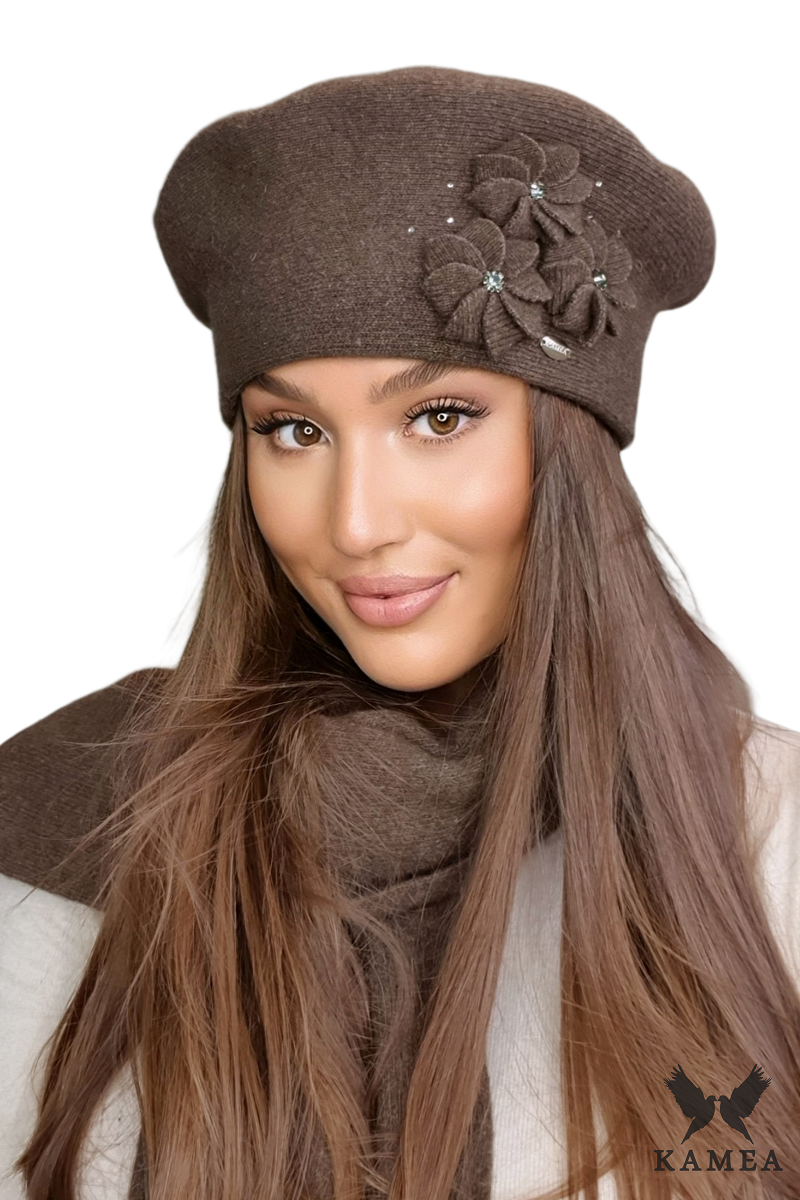 Klasyczny beret SALIMA w kolorze brązowym, wykonany z wełny, uniwersalny rozmiar 54-60, elegancki i ciepły | manufacture | Spironik.pl