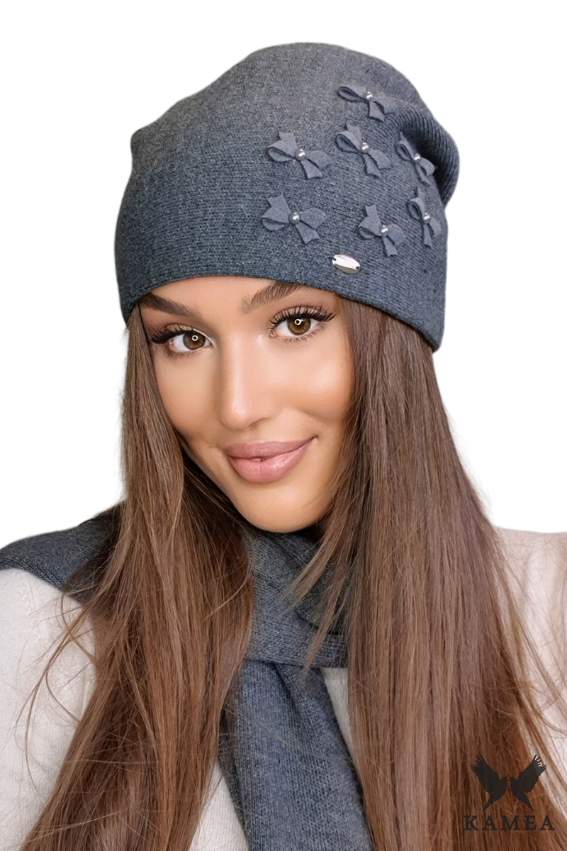 Čepice, Model: Cyria, Barva: grafitová, Složení materiálu: 50% Akryl; 30% Vlna; 20% Polyamid, Určení: Podzim/Zima, Velikost: Univerzální (54-60)