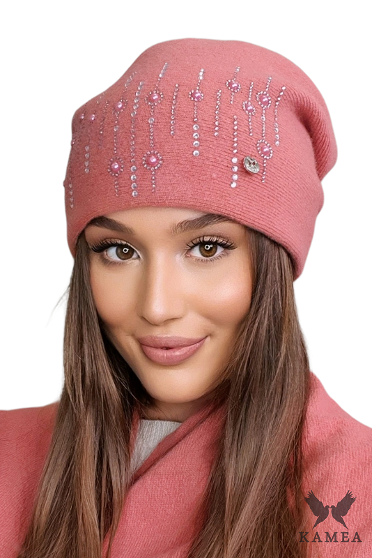 Czapka Damska, Model: Eleni, Kolor: koralowy, Skład materiału: 80% Wełna; 20% Poliamid, Przeznaczenie: Jesień/Zima, Rozmiar: Uniwersalny (54-60)