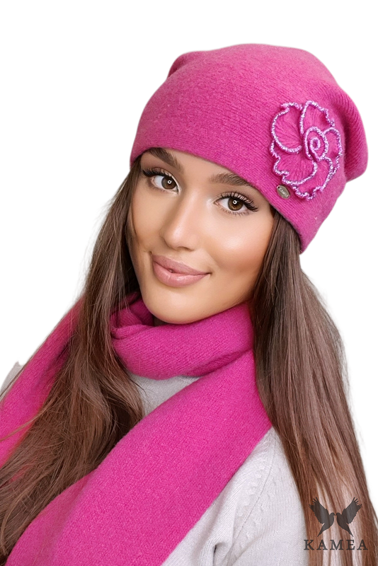 Czapka Damska, Model: Inka, Kolor: malinowy, Skład materiału: 80% Wełna; 20% Poliamid, Rozmiar: Uniwersalny (54-60) (Czapka Damska, zdjęcie 2)