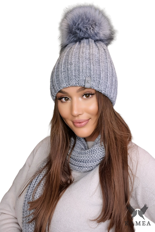 Komplety: czapka + szalik/komin, Model: Rania-Komplet, Kolor: szary, Skład materiału: 50% Wełna; 50% Akryl, Przeznaczenie: Jesień/Zima, Wymiary(długość/szerokość): 165cm/20cm