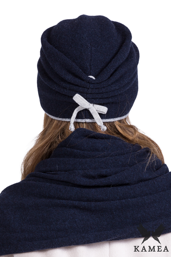 Czapka Damska, Model: Prima, Kolor: granatowy, Skład materiału: 80% Wełna; 20% Poliamid, Rozmiar: Uniwersalny (54-60) (Czapka Damska, zdjęcie 2)