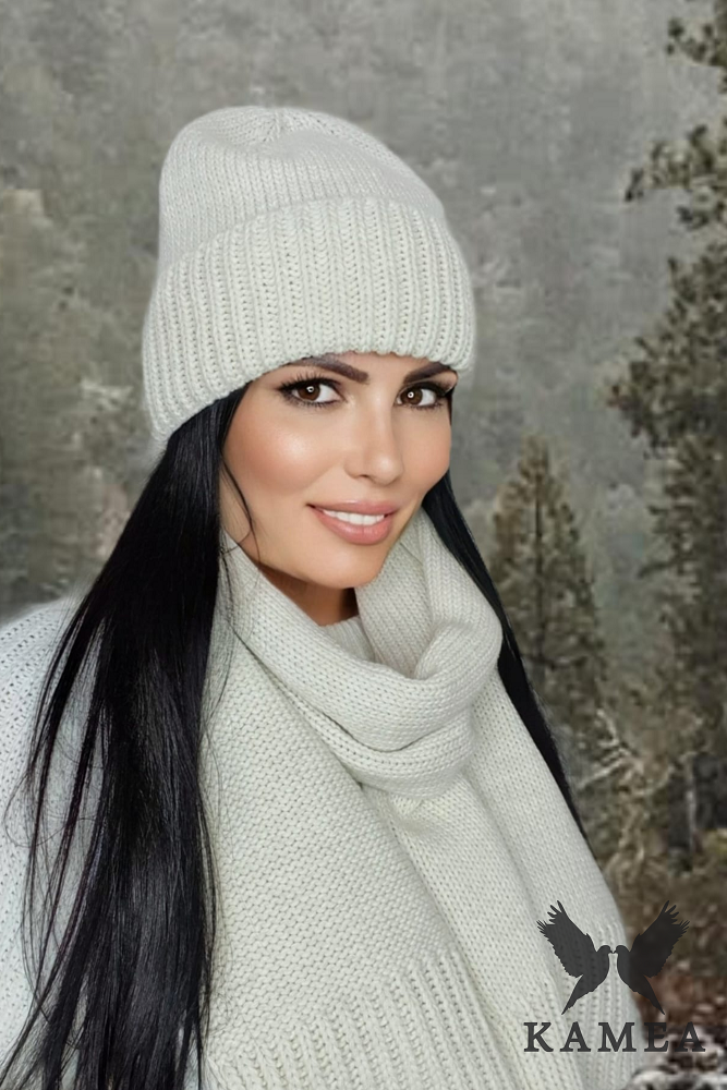 Čepice, Model: Raisa, Barva: ekru, Složení materiálu: 50% Akryl; 30% Vlna; 20% Polyamid, Určení: Podzim/Zima, Velikost: Univerzální (54-60) (Čepice, fotografie 2)