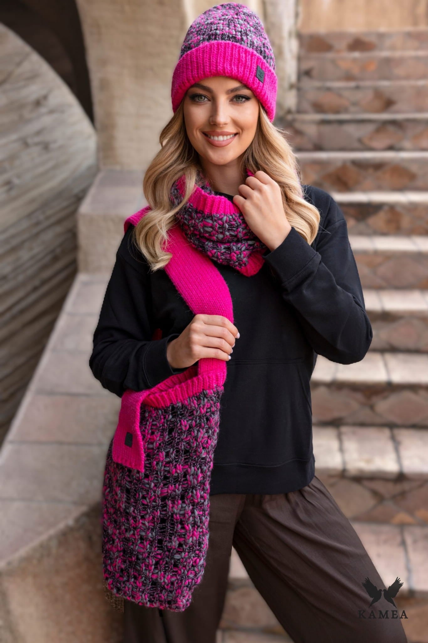 Torba, Model: Morela-Torba, Kolor: malinowy, Skład materiału: 40% Wełna; 37% Poliakryl; 19% Alpaka; 4% Poliester, Przeznaczenie: Wielosezonowe (Torba, zdjęcie 2)