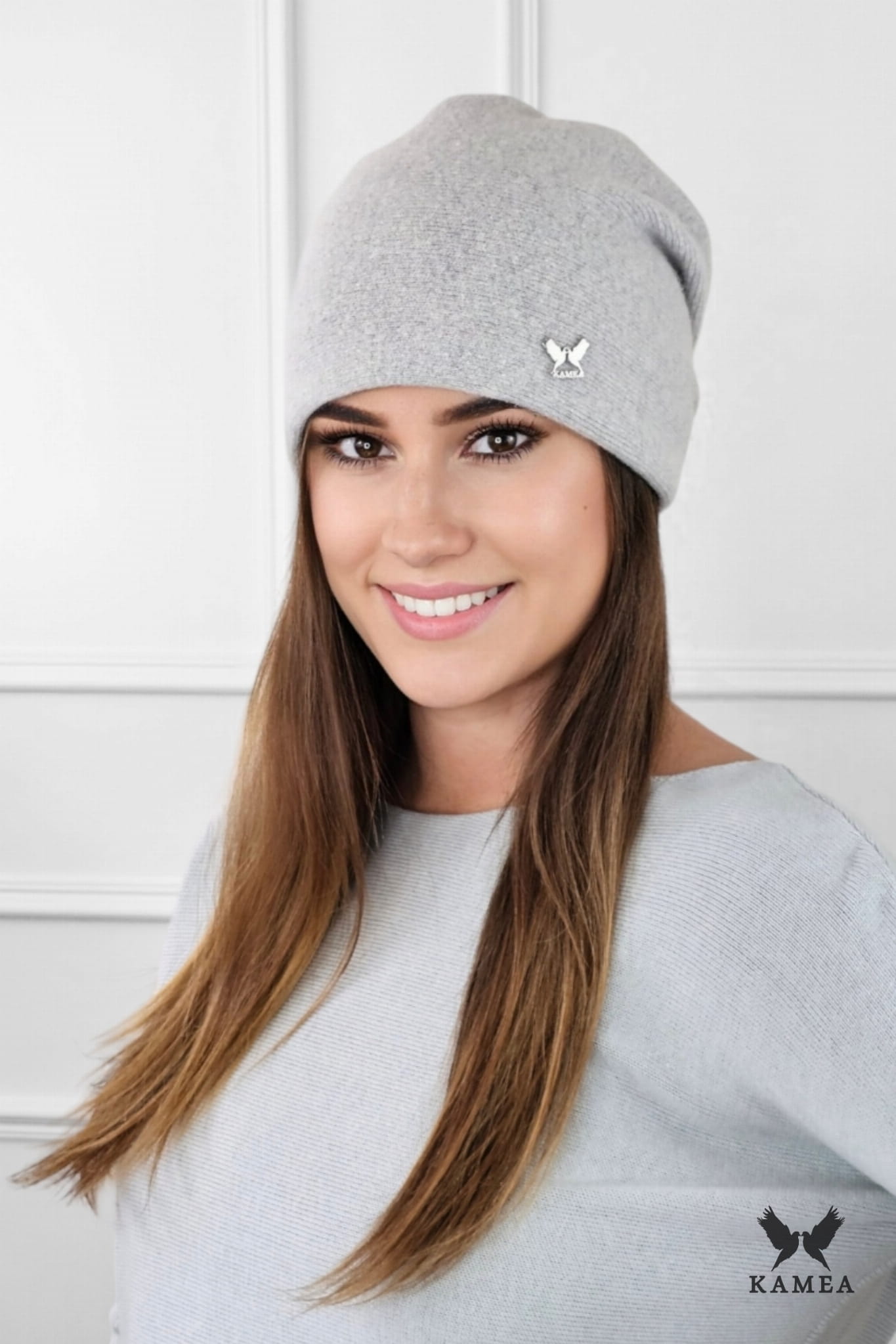 Čepice, Model: Lily, Barva: světle šedá, Složení materiálu: 80% Vlna; 20% Polyamid, Velikost: Univerzální (54-60)