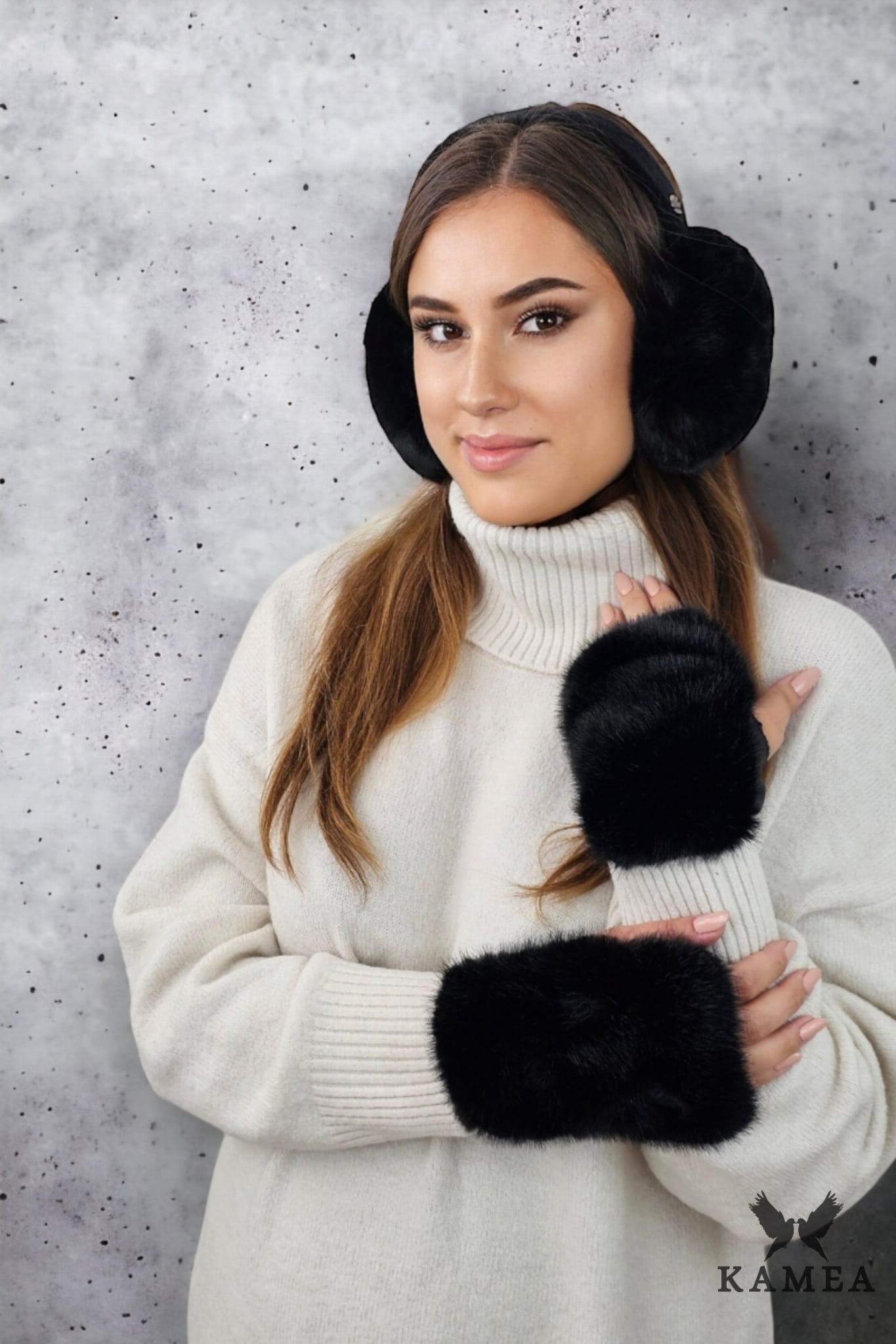 Nauszniki zimowe, Model: Aster, Kolor: czarny, Skład materiału: Futro 100% Poliester, Rozmiar: Uniwersalny