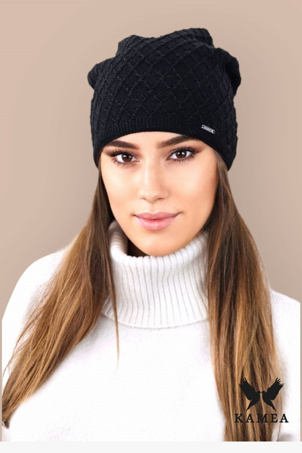 Čepice, Model: Centuria, Barva: černá, Složení materiálu: 50% Viskóza; 28% Pbt; 22% Polyamid, Určení: Podzim/Zima, Velikost: Univerzální (54-60)