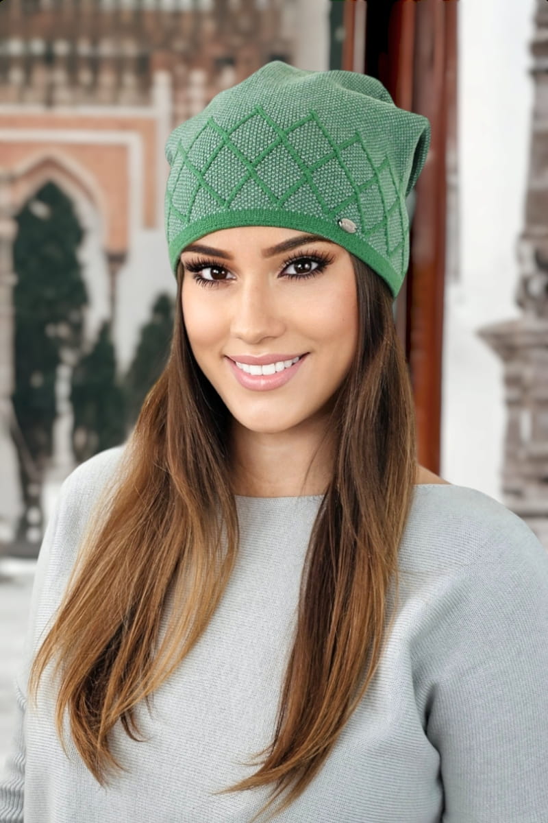 Czapka Damska, Model: Ruta, Kolor: zielony, Skład materiału: 52% Wiskoza; 26% Pbt; 22% Poliamid, Rozmiar: Uniwersalny (54-60)