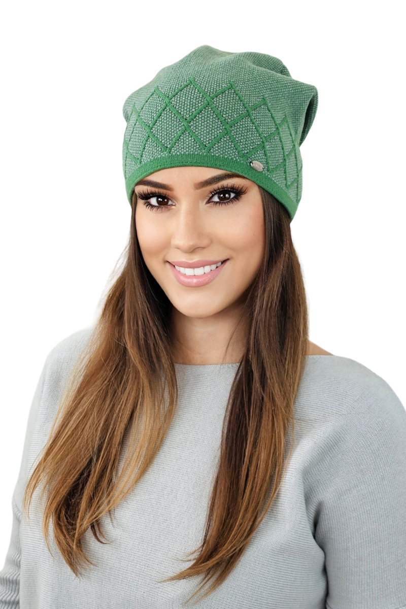 Czapka Damska, Model: Ruta, Kolor: zielony, Skład materiału: 52% Wiskoza; 26% Pbt; 22% Poliamid, Rozmiar: Uniwersalny (54-60) (Czapka Damska, zdjęcie 2)
