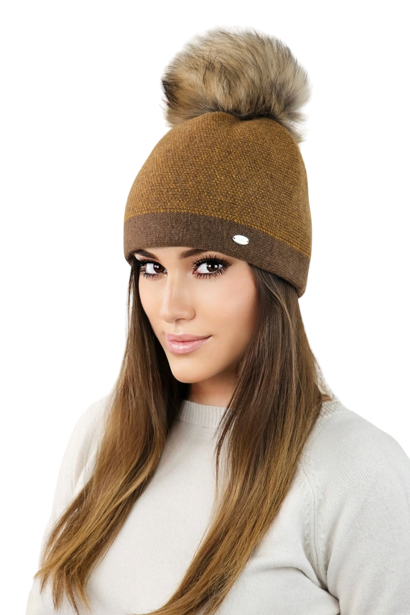Detal czapki ALOES z wysokiej jakości wełny, w kolorze czekoladowym, z uniwersalnym rozmiarem 54-60 | KAMEA | Spironik.pl